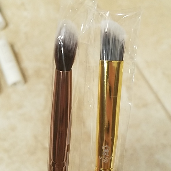 GIVEN AWAY - Cosmetics from Beauty Boxes - Picture 4 of 4